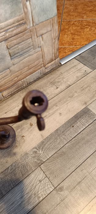 Stara ręczna wiertarka