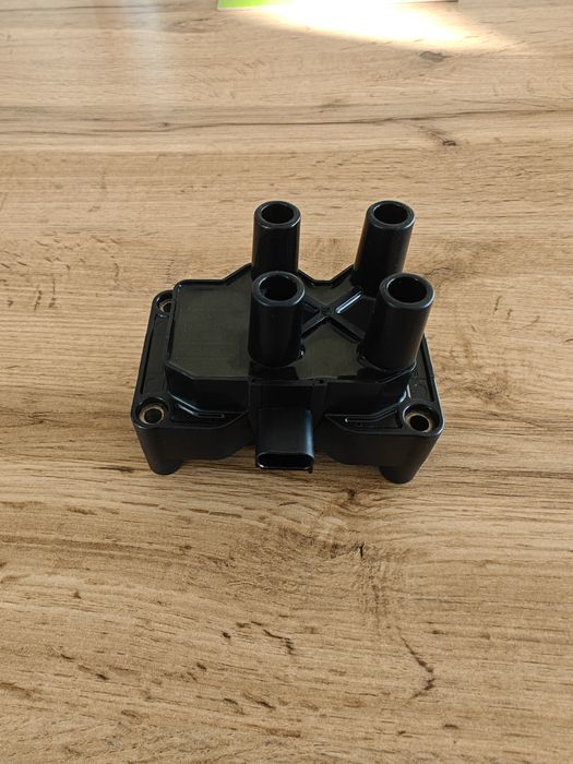 BOSCH Cewka Zapłonowa FORD FIESTA FOCUS/ FUSION 1.25-1.6