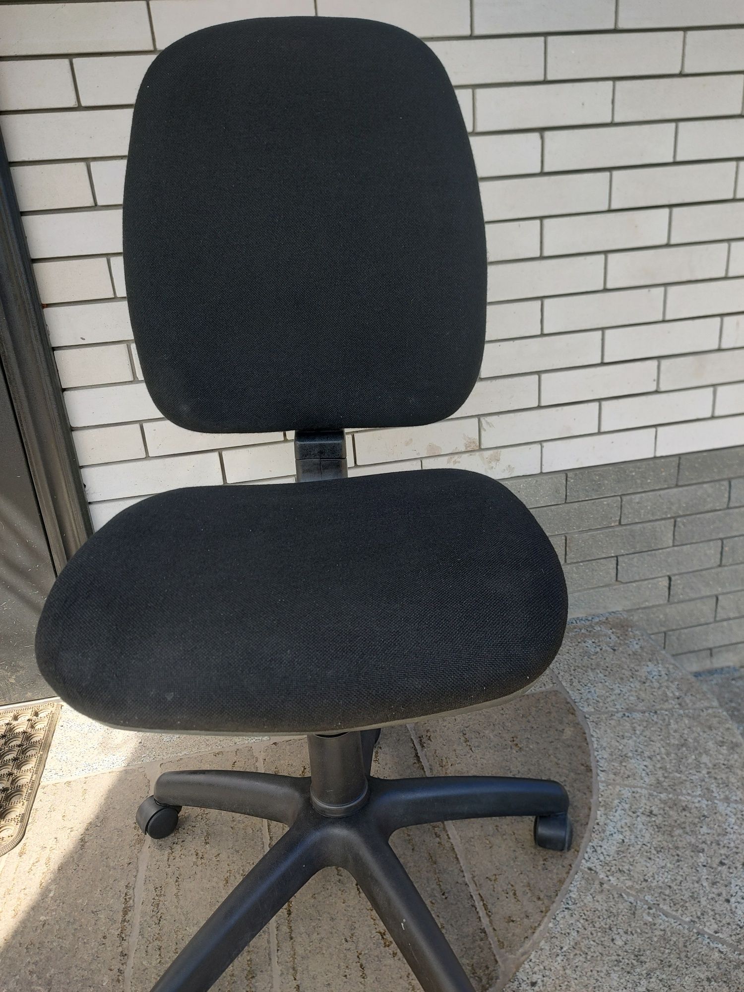 Офісне  крісло  .