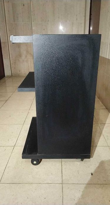 Mesa centro UMBILA/Espelho parede/Candeeiro elétrico/Mesa centro JACA