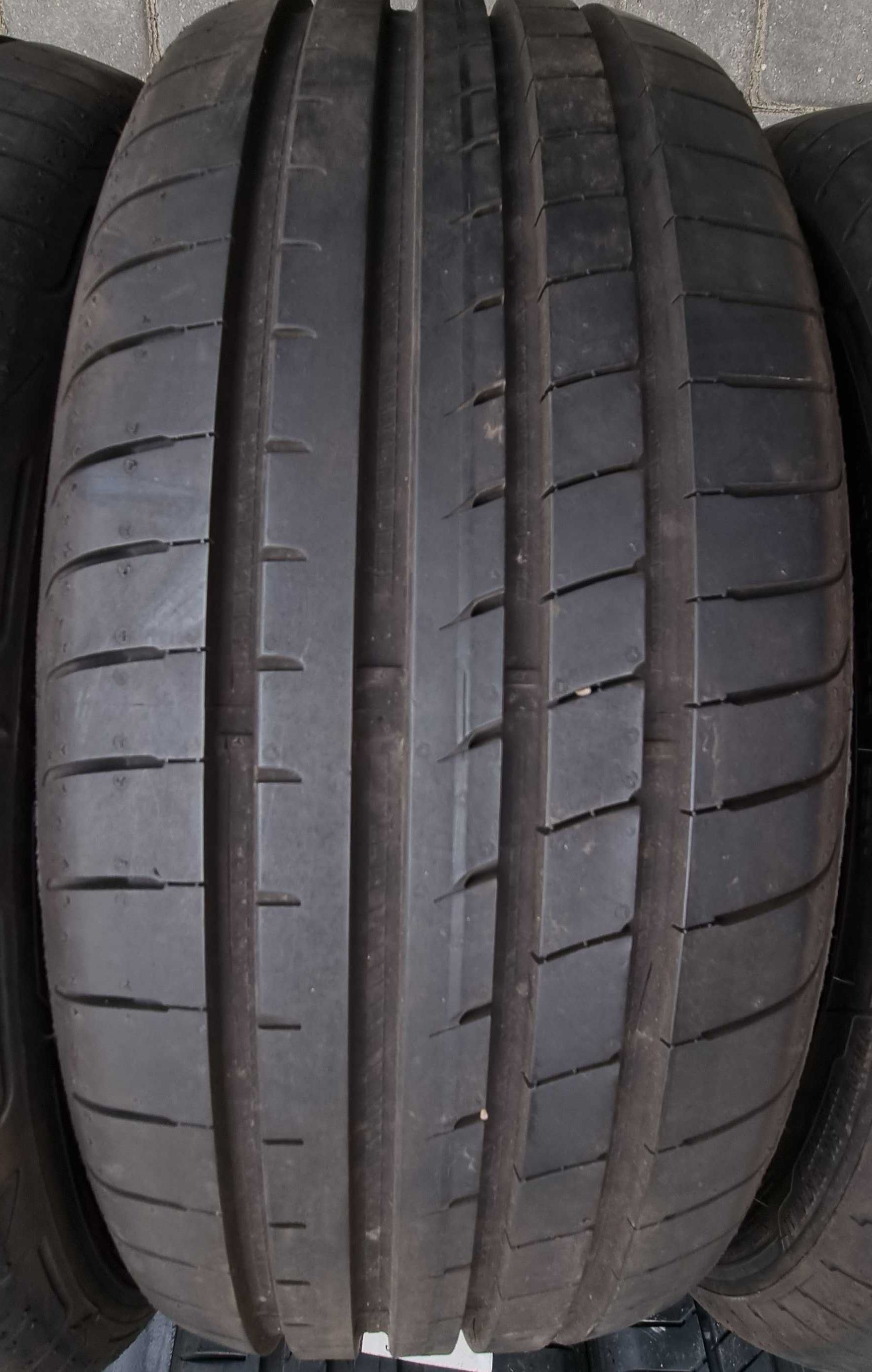 215/45R18 Goodyear Eagle F1 Asymetric 3