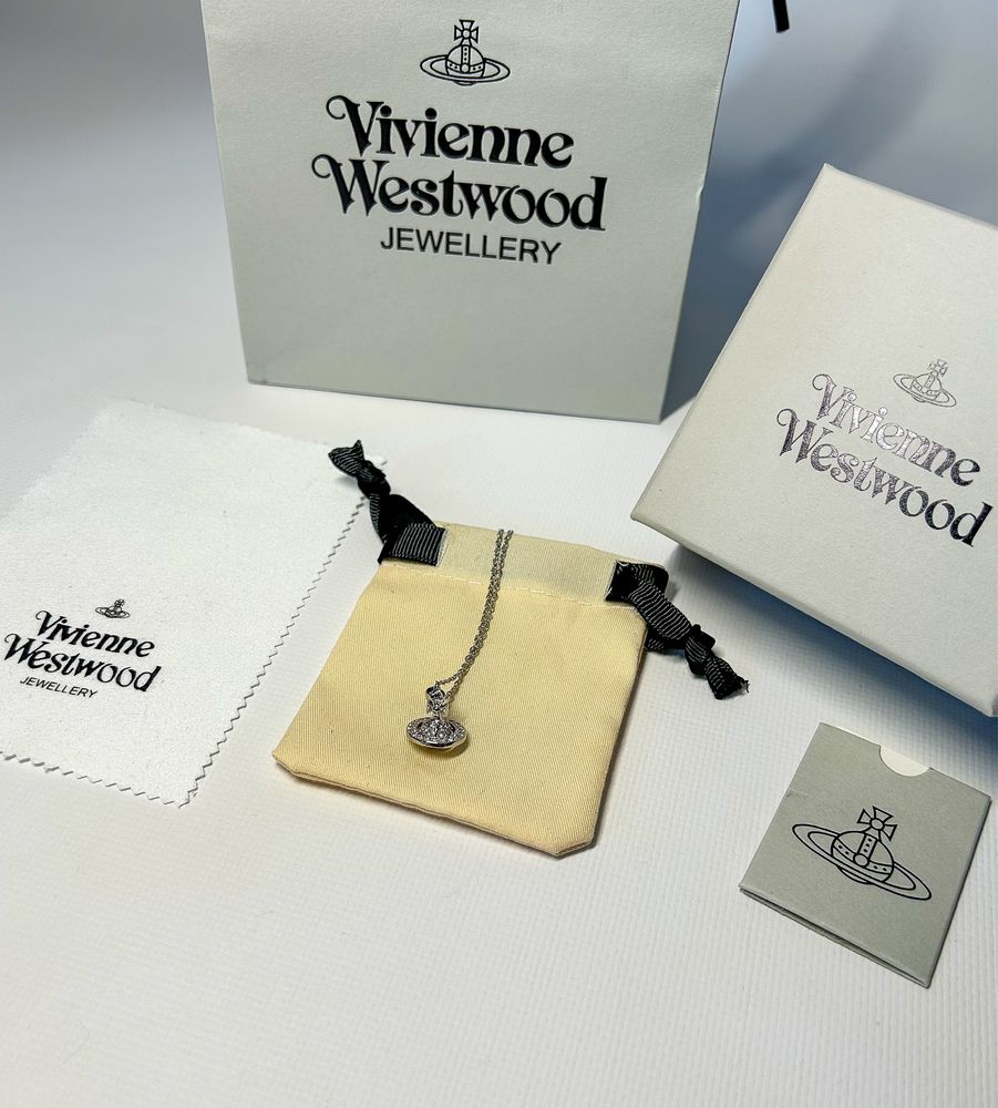 Підвіска Vivienne Westwood