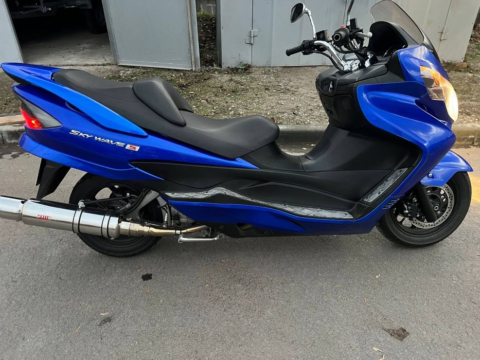 Мотоцикл Suzuki.