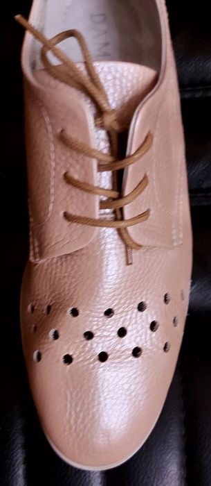 Туфли натуральная кожа перламутровые с перфорацией DAMLAX