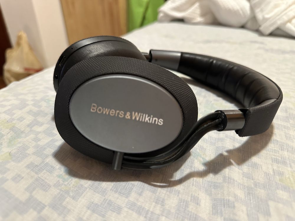 Fone de Ouvido Bowers & Wilkins Px8