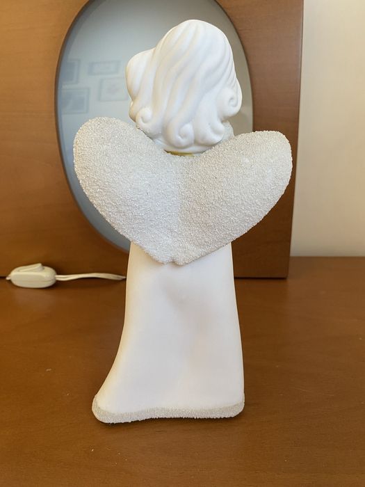 Anjo em loiça branco