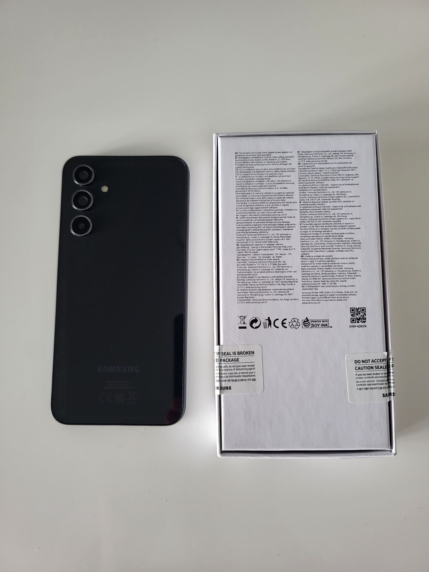 Smartfon *Samsung A545G