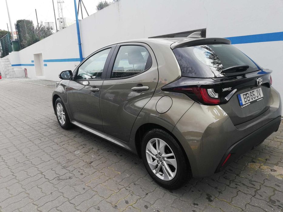 Toyota Yaris 1.0 Confort Plus