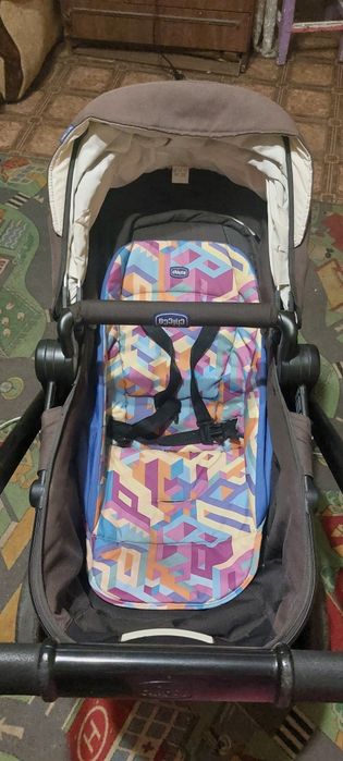 Дитяча коляска Chicco Urban з люлькою 2 в 1.