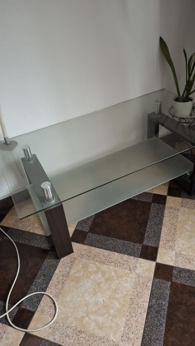 Столик стеклянный журнальный