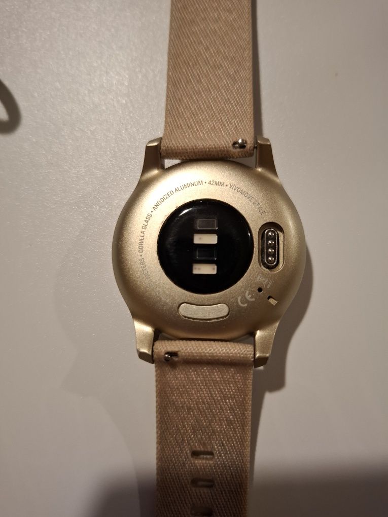 Garmin Vivomowe Style