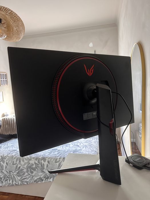 Monitor Gaming LG UltraGear 32GN650-B (31.5’’ - 1’ms - 165 Hz - AMD