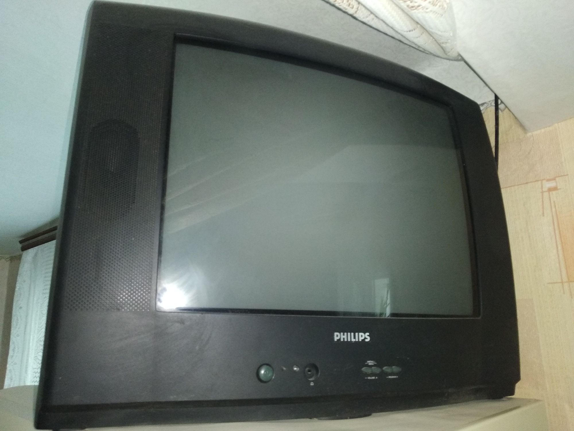 Продам телевизор Philips