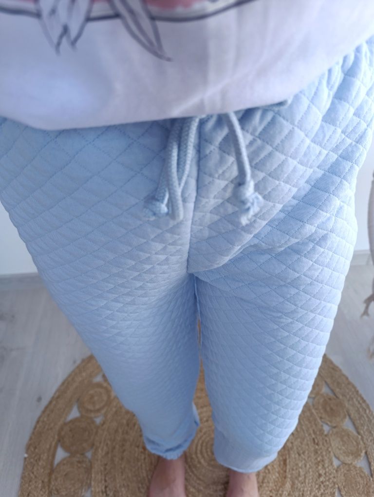 Dresy spodnie dresowe pikowane baby blue S/M luźne nowe TopShop