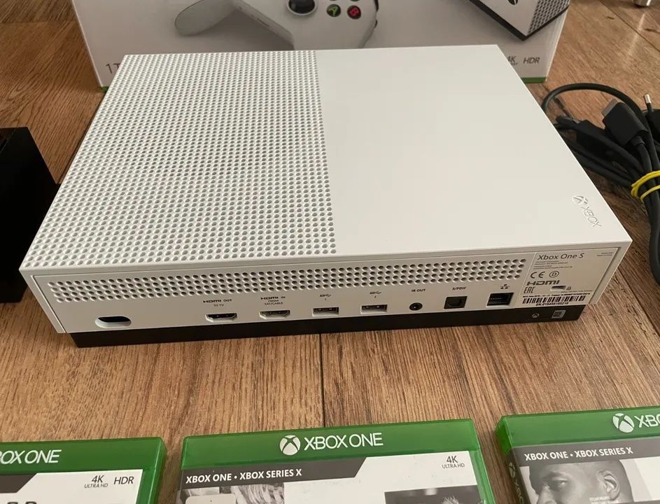 Xbox one s, zestaw z kierownicą plus kilkanaście gier!