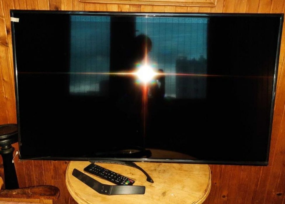 Телевізор jtc dvx5 124.5 cm (49")