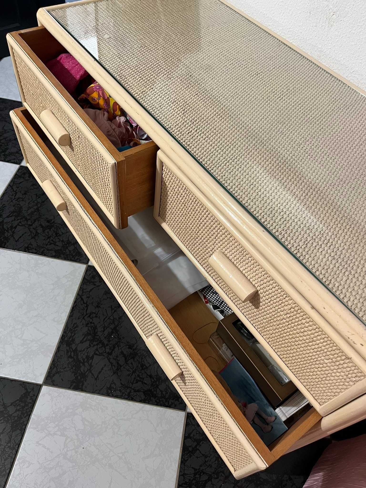 Conjunto quarto - cómoda + espelho + 2 mesas cabeceira