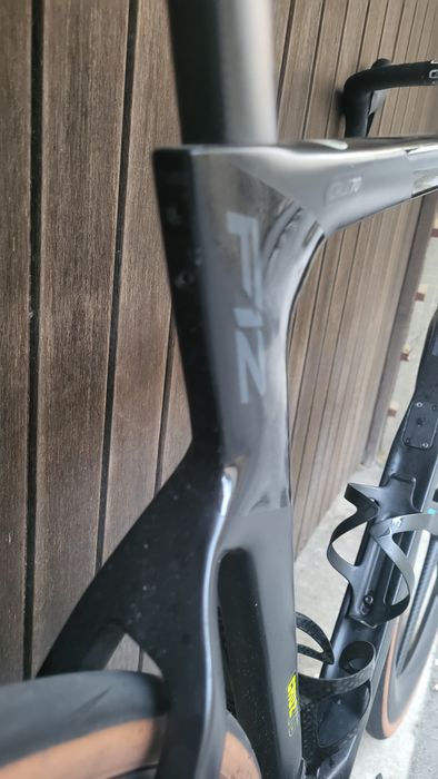 Pinarello Digma F12 rodas Xentis