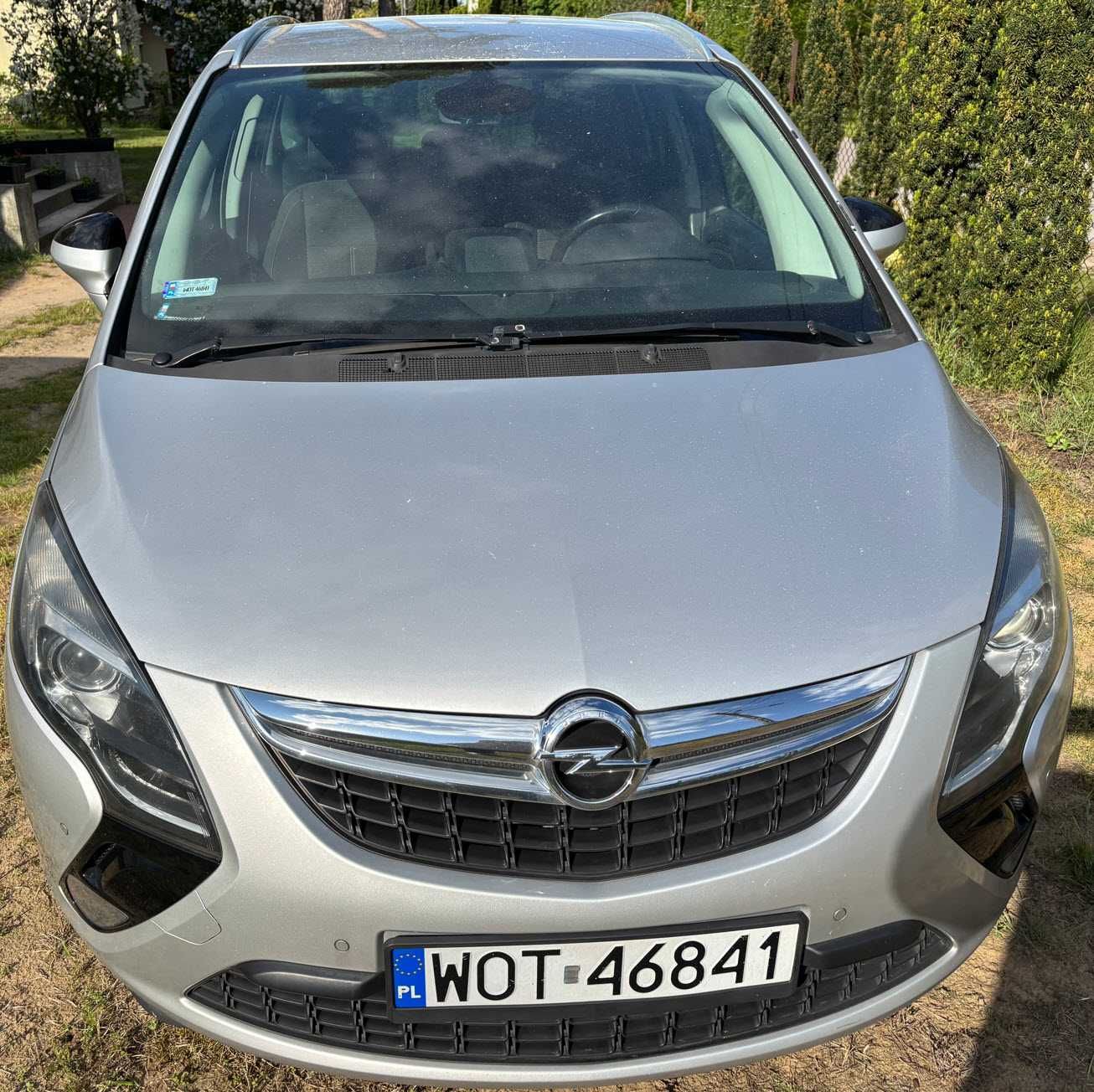 Opel Zafira Tourer Cosmo A14NET MT6 140KM (2012)