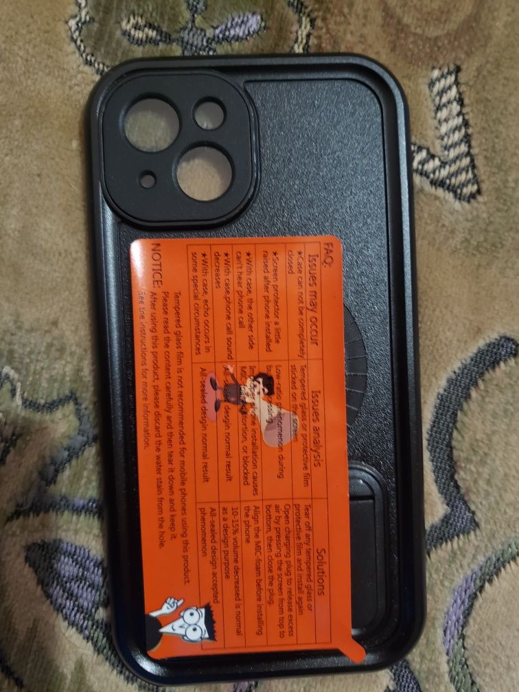 Продам чохол IPhone 13