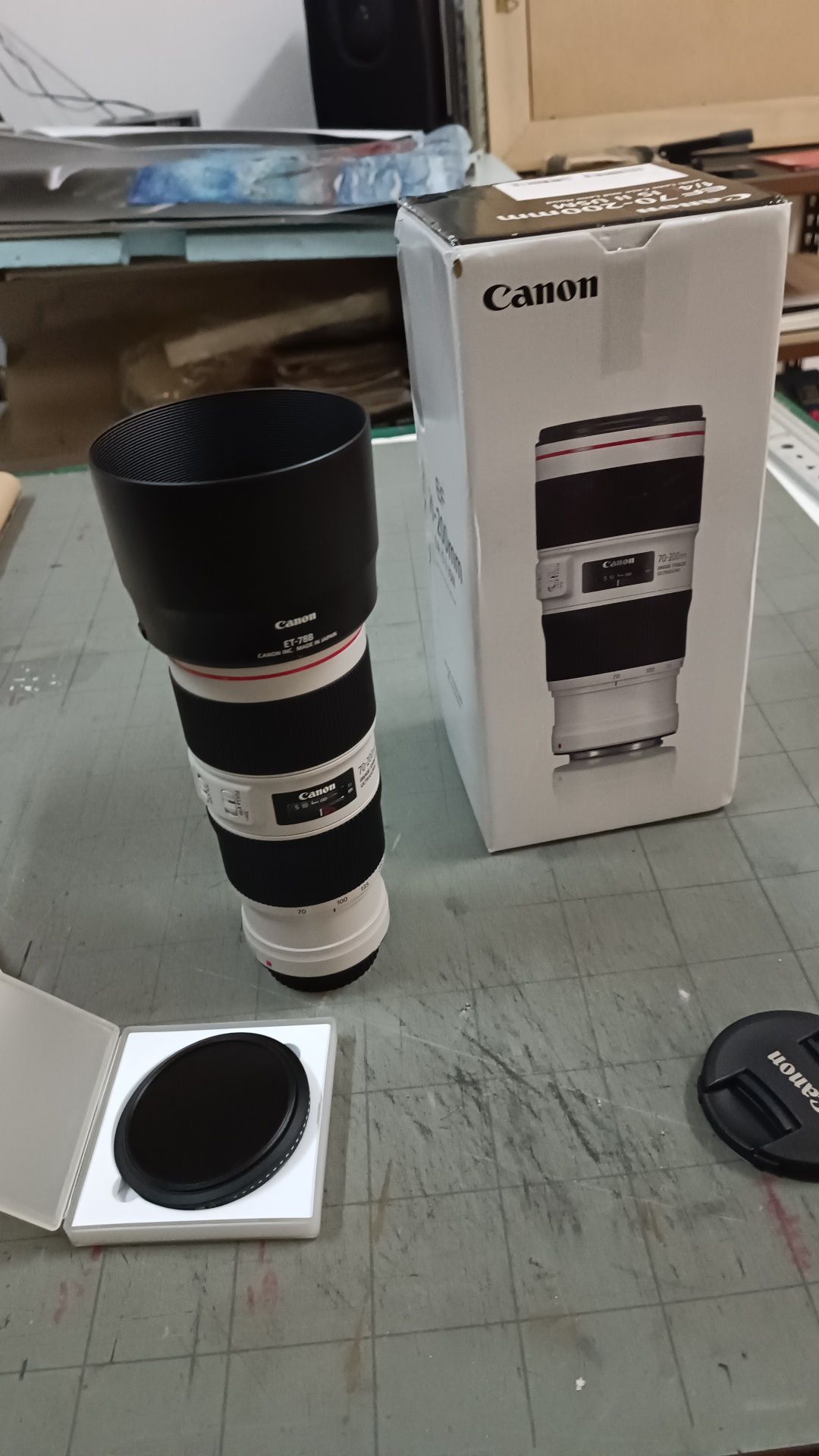 Canon 70-200 is f4 Lii