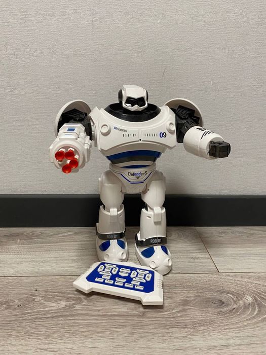 Робот з пультом управління Crazon