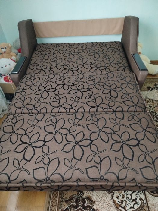 Меблі продам диван