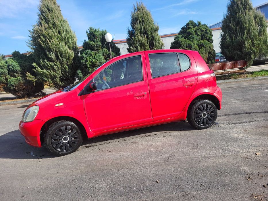 Toyota Yaris 1.0 2002r 8lat w jednych rękach