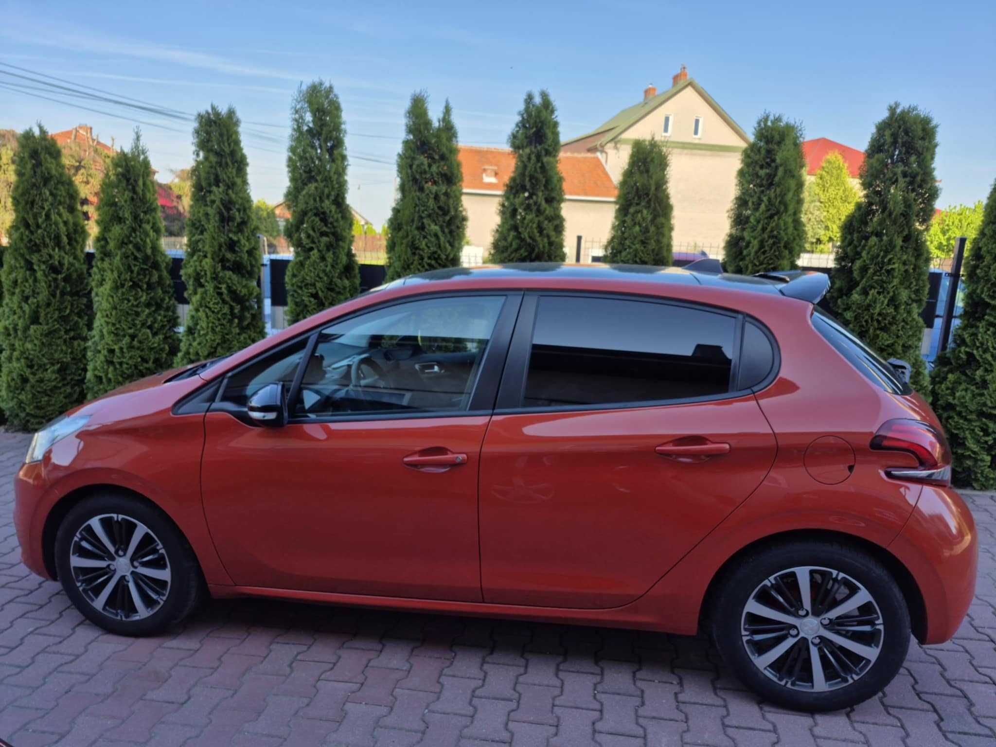 Peugeot 208 1.2 benzyna – zadbany, czysty, bogato wyposażony