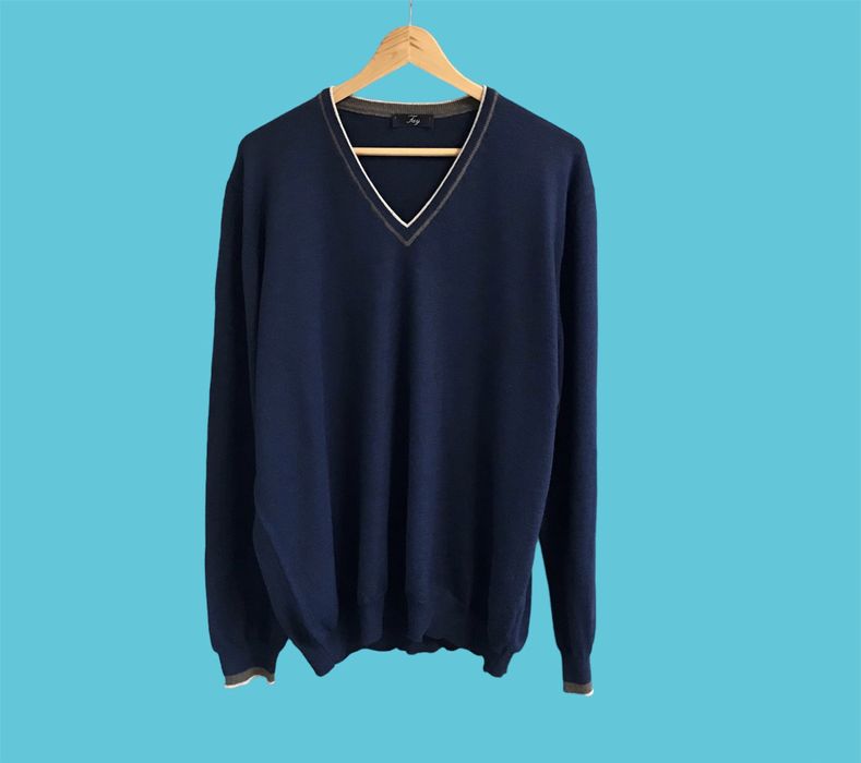 Пуловери Fay