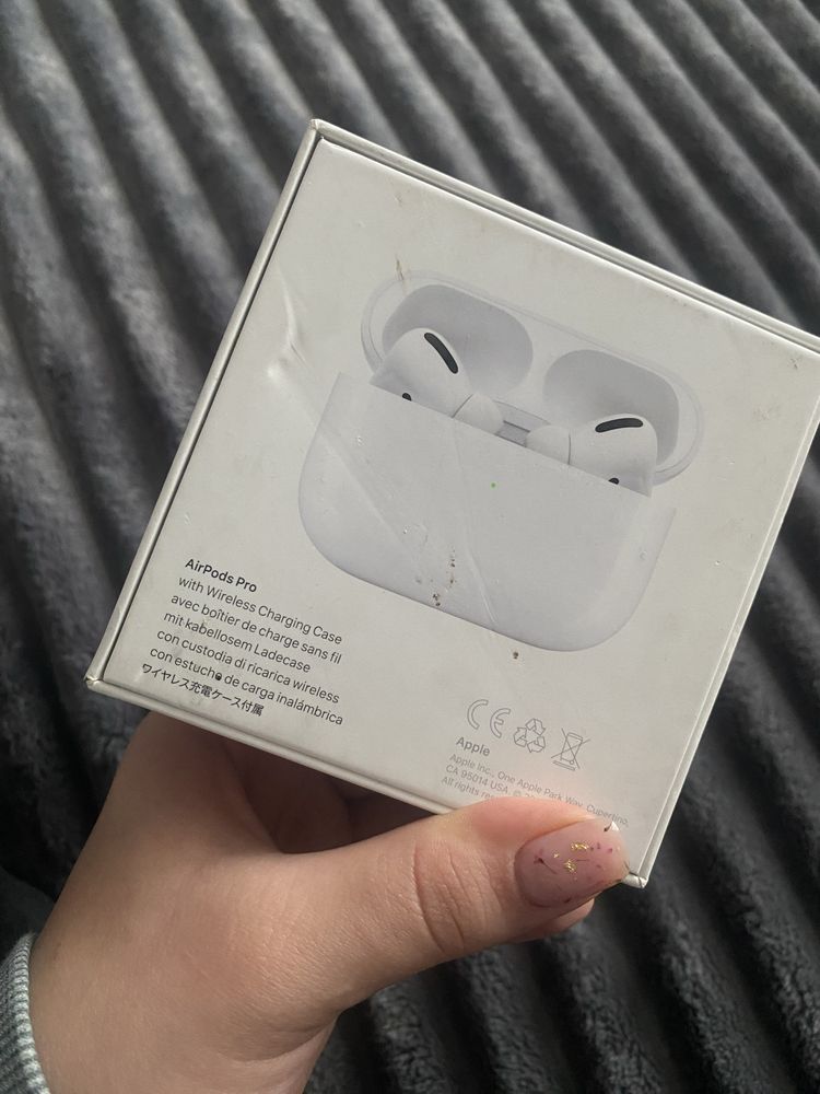 Коробка air pods pro