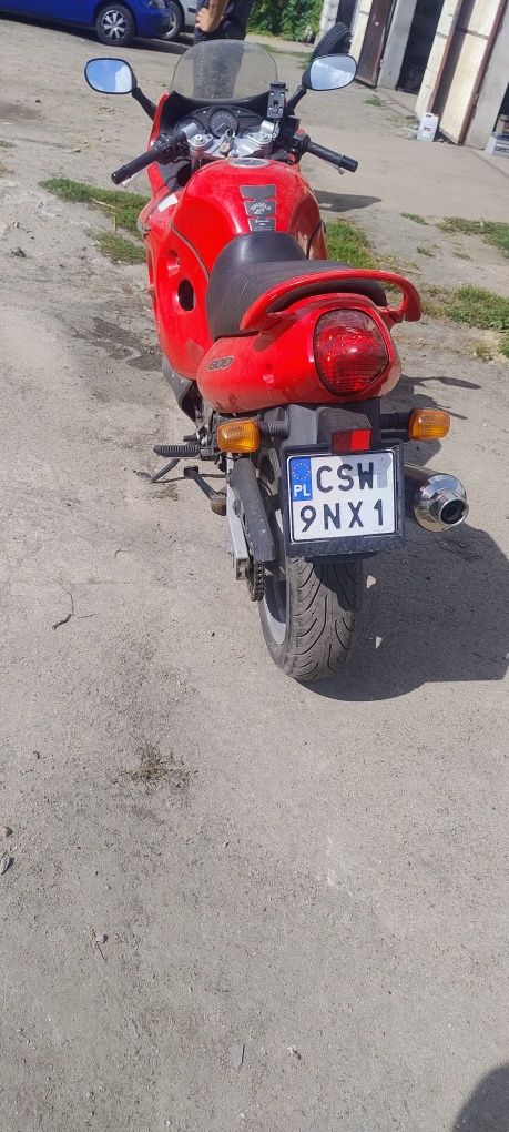Sprzedam Suzuki GSX F600
