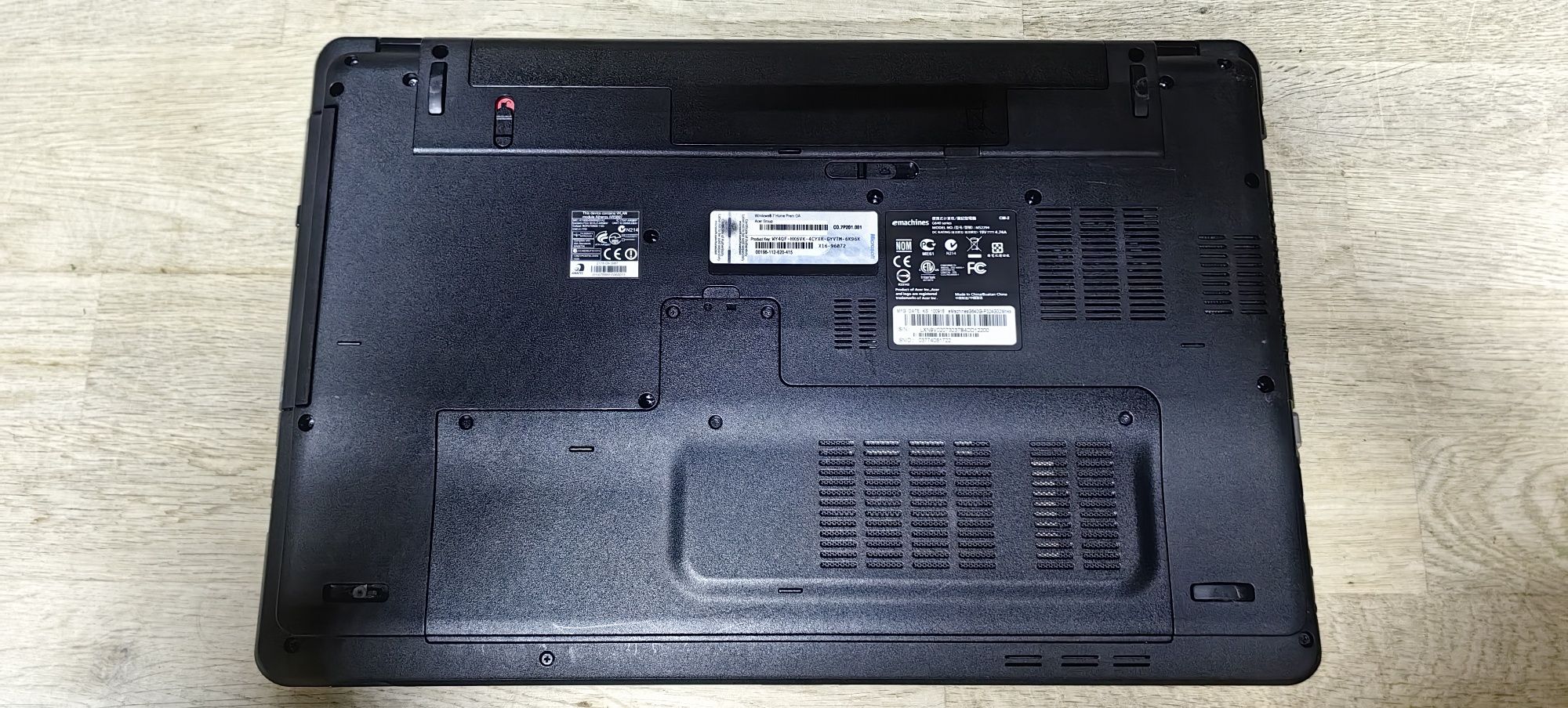 Ноутбук Emachines G640G/Athlon II P320/Ram 4Gb /HDD No /Video 512mb HD