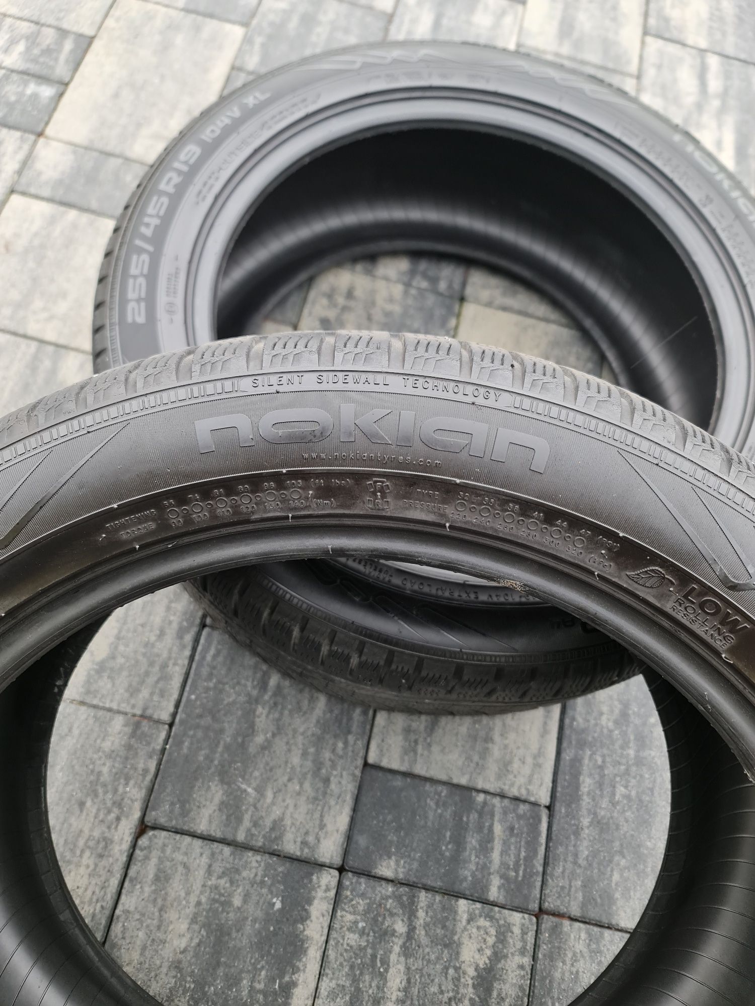 Nokian WR A4 255/45 R19
255/45 R19 104 VNokian WR A4

255/45 R19 104 V