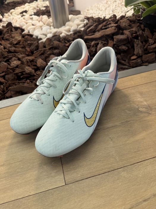 Chuteiras Nike 43