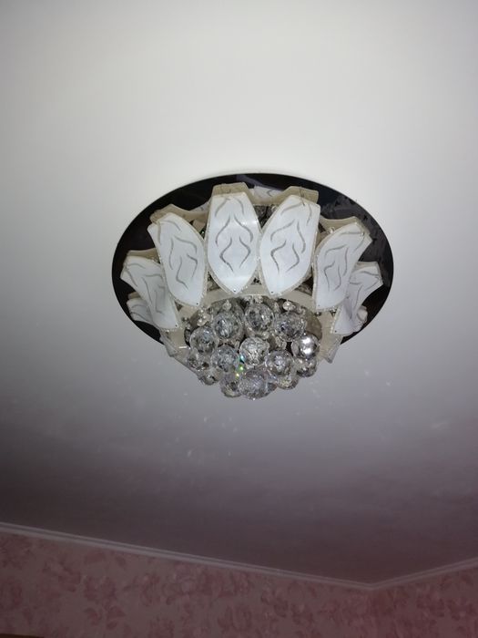 Продам люстру на діодах