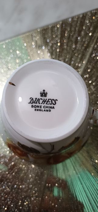 Чайная пара Duchess Golden Wedding Anniversary, сост. из чашки и блюд.