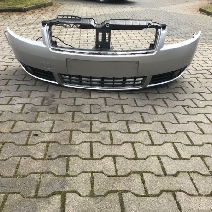 ZDERZAK PRZEDNI PRZÓD AUDI A4 B6 CABRIO