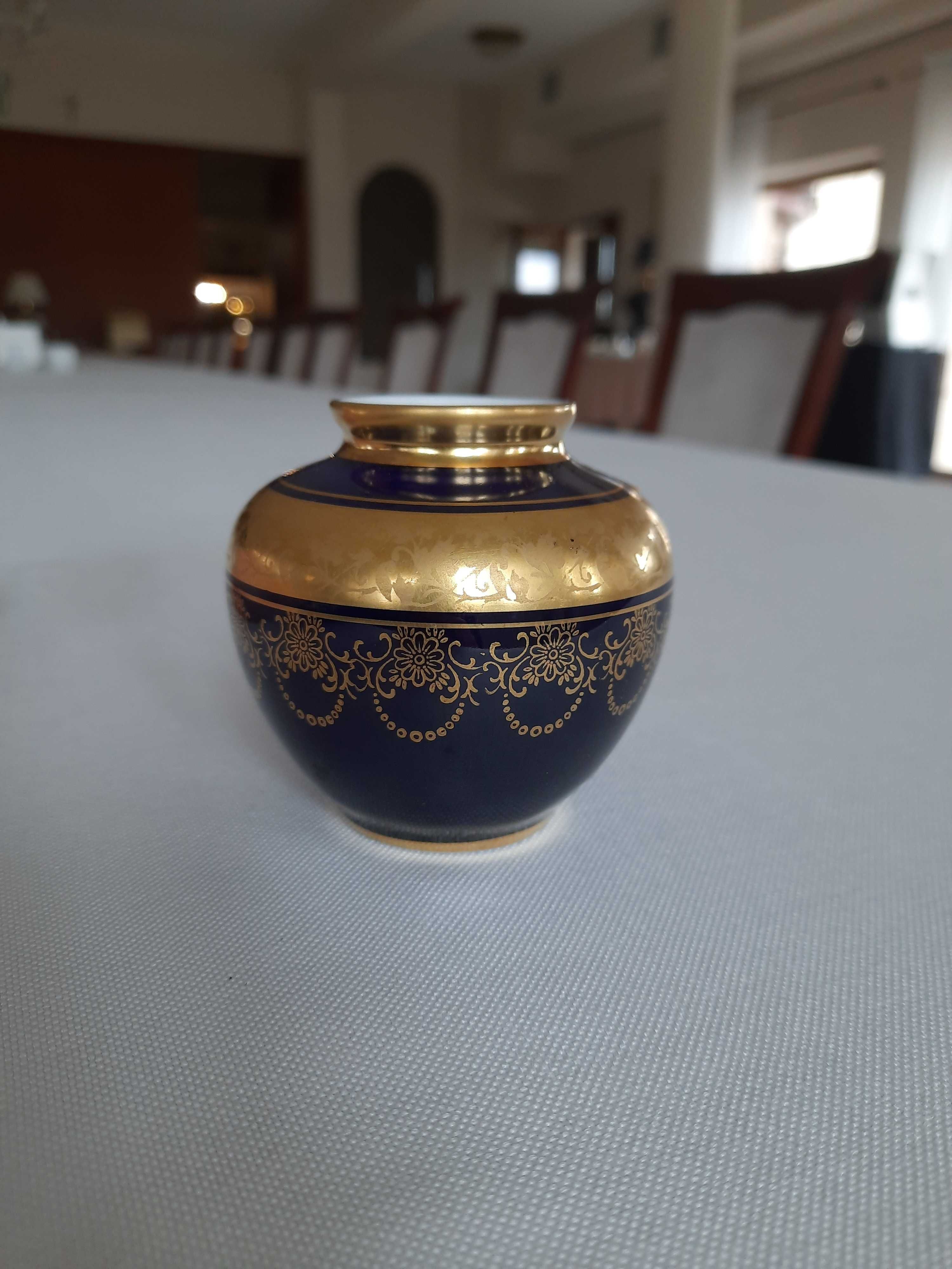 Kunst Bavaria, wazon mały granatowo - złote zdobienia