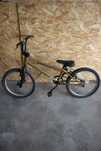 Bicicleta BMX Prism raramente usada