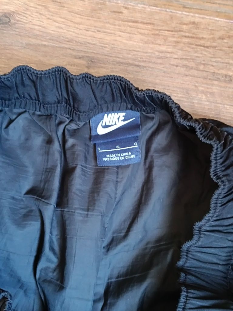 Продам мужские зимние брюки карго фирмы NIKE p.L.