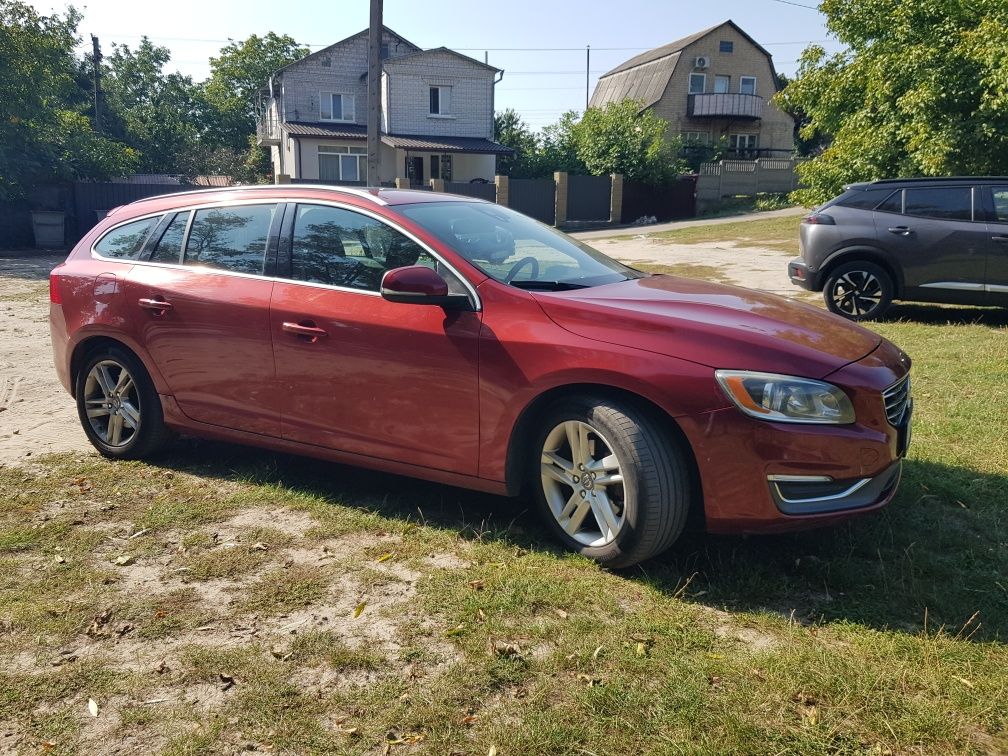 Volvo V60 2.0 бензин