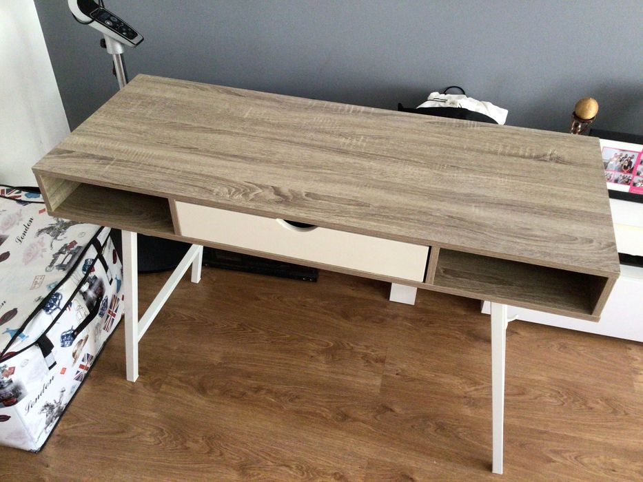 Biurko ABBETVED 48x120 dąb/biały