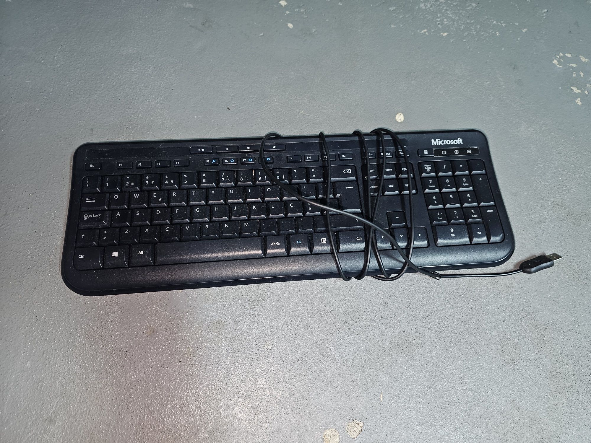 Vendo Teclado Microsoft 600