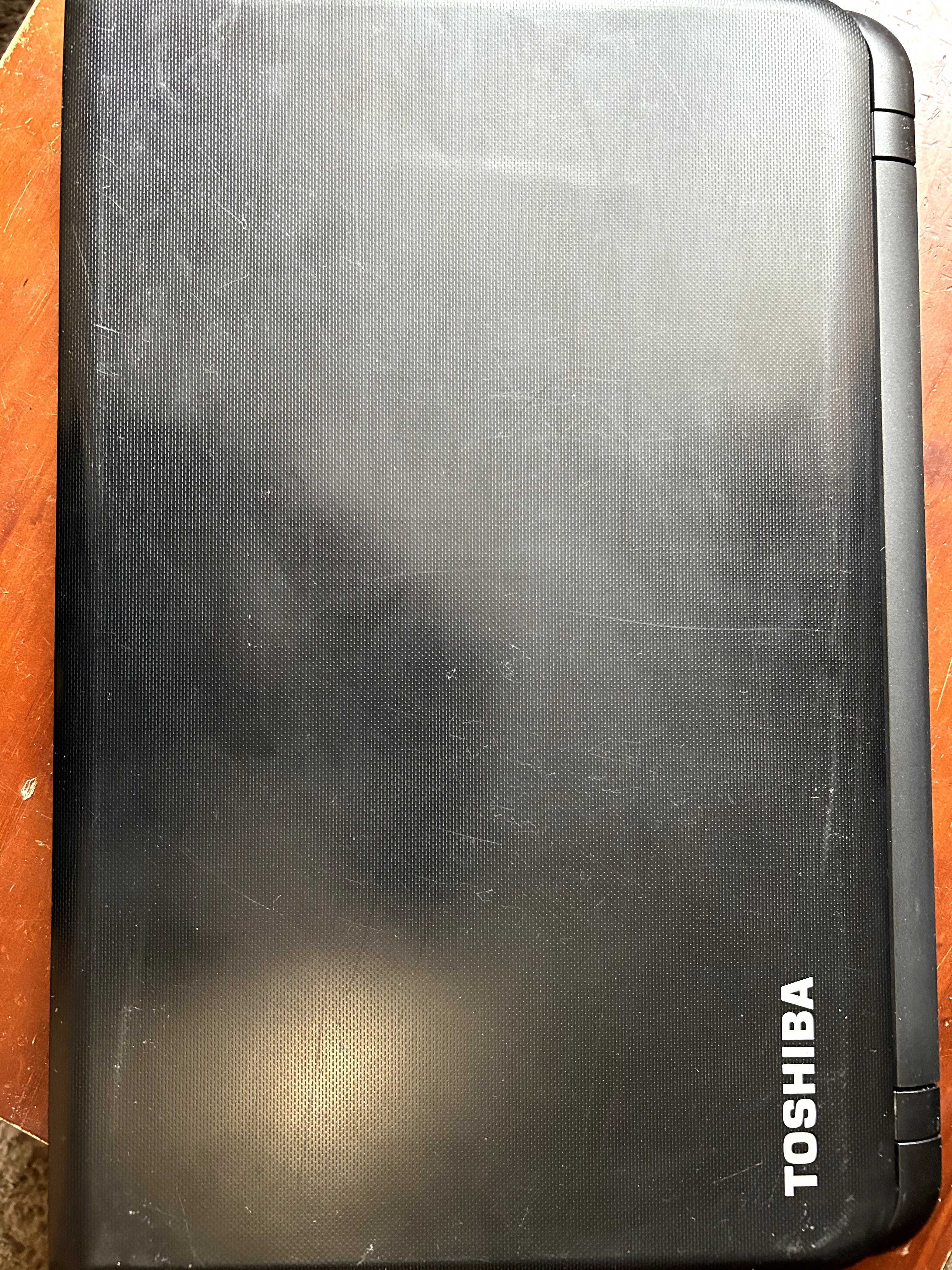 Laptop Toshiba Satelitte i3 240 SSD 8 GB Ram