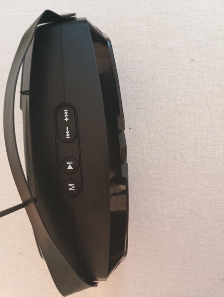 Głośnik Bluetooth z radiem ,