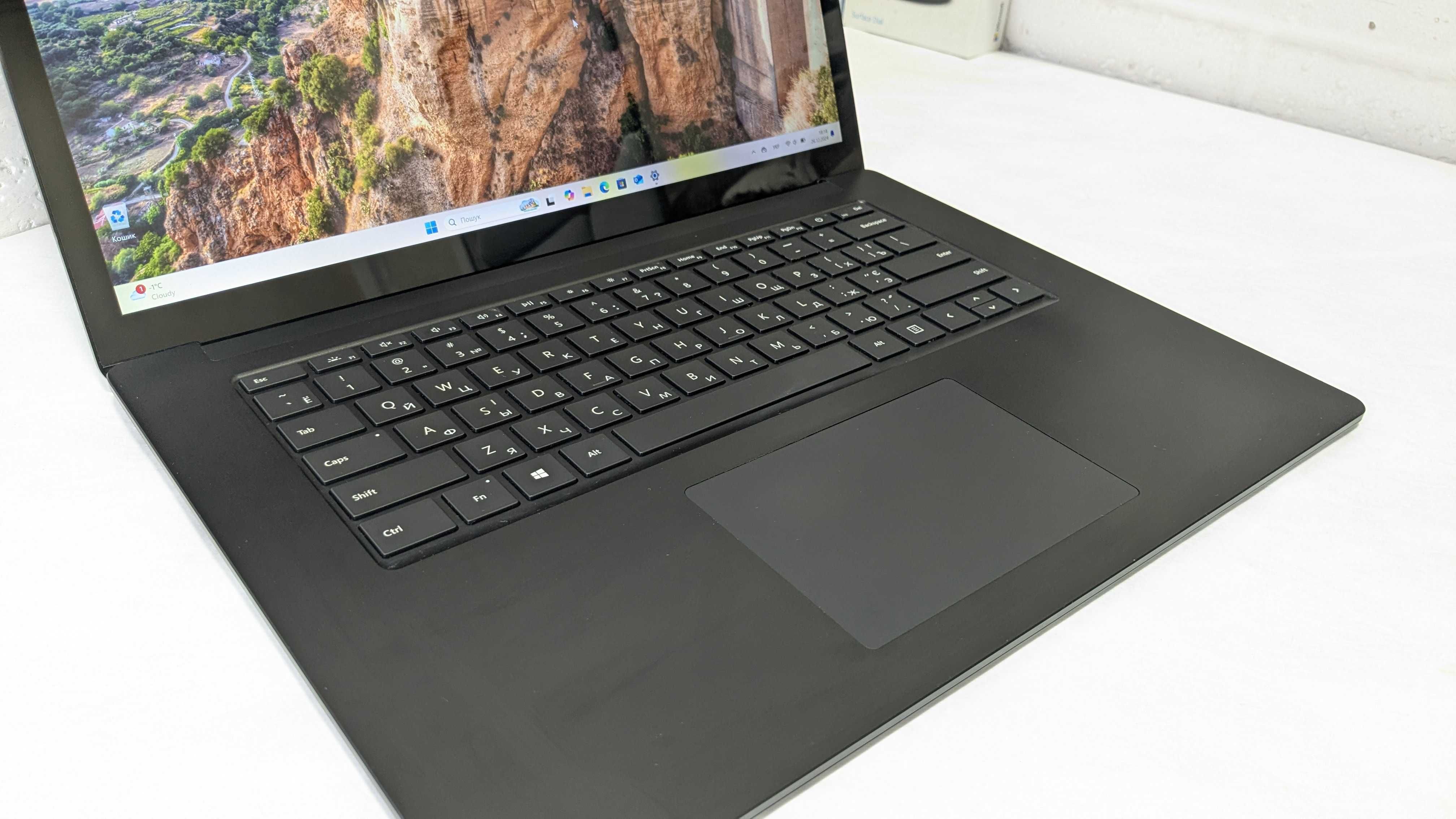 Microsoft Surface Laptop 3 - 15" - Core i7-1065G7/16gb/512gb #321