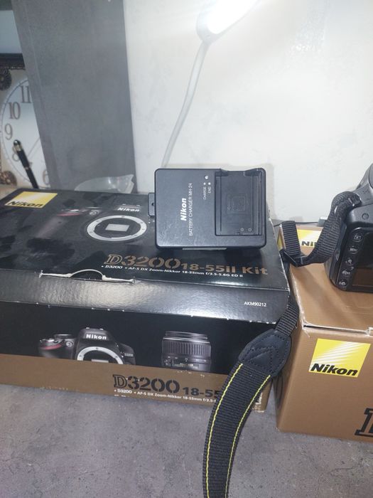 Продам власний Nikon D3200 комплект