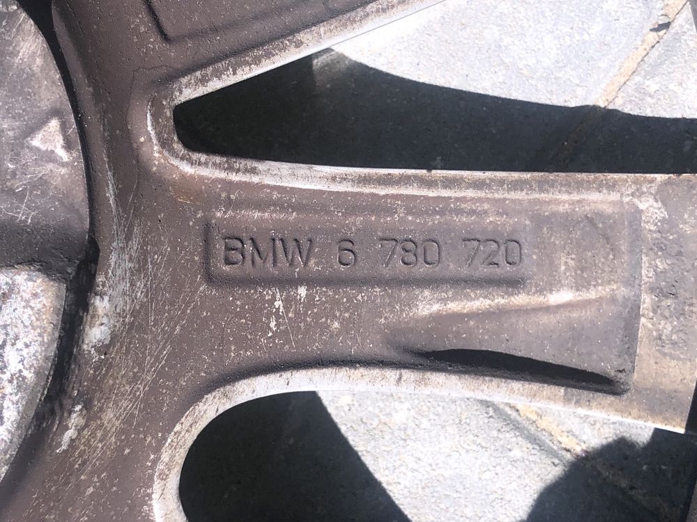 Продам два оригінальні диски BMW R17, 5x120, 8Jx17 стиль 236