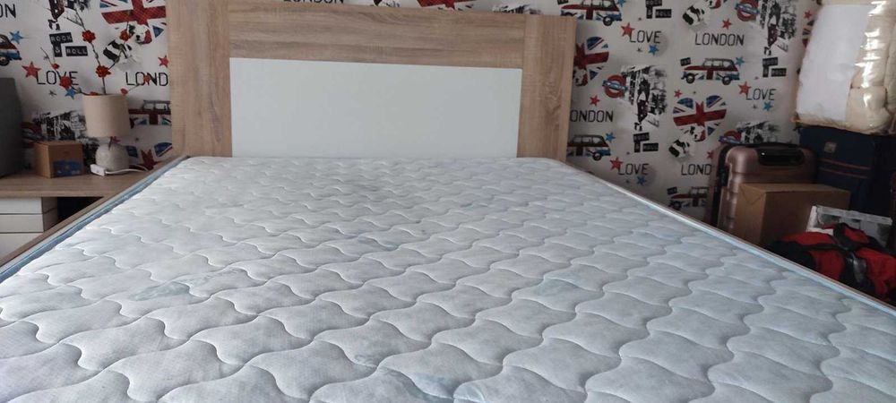 Ліжко JYSK з ламелями 140х200  (Ліжко двохспальна) + матрац б/У